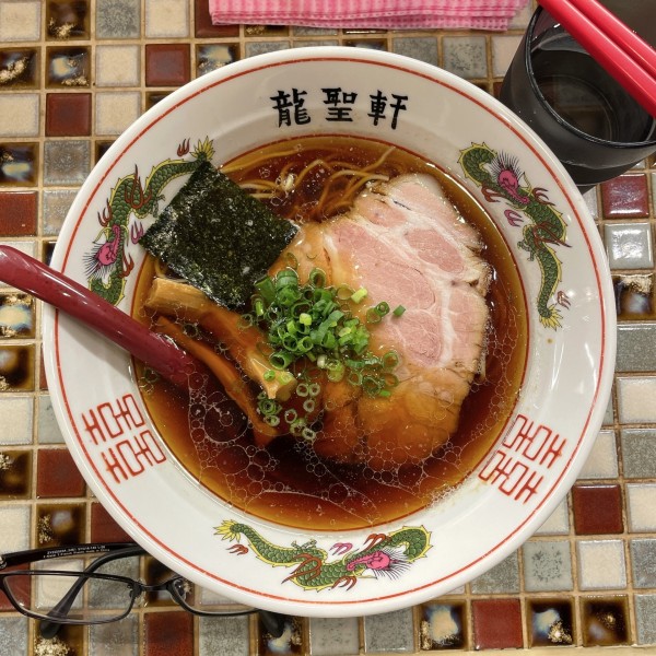 「醤油ラーメン（細麺）小盛」@町田龍聖軒の写真