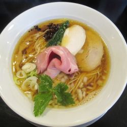 中華そば（880円）