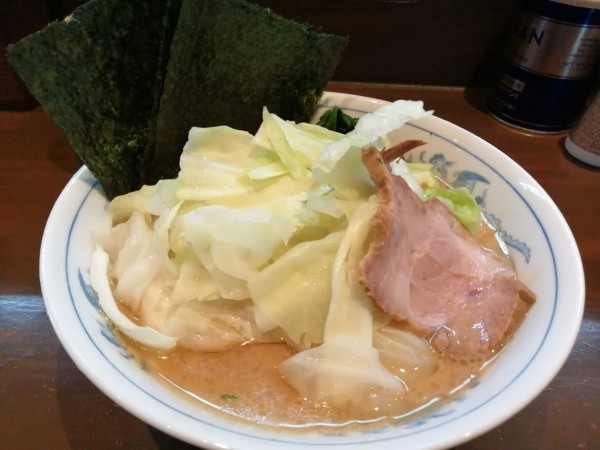 「キャベツラーメン￥900」@横浜家系ラーメン 中島家の写真