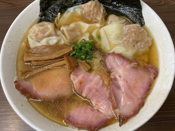 「特製塩中華そば＋のり」@中華そば さわの写真