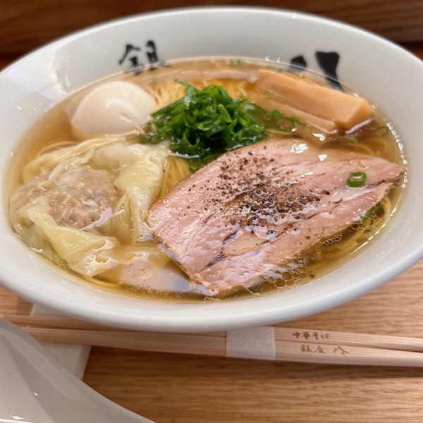 ラビオリグルマンディーズ中華そば（2200円）