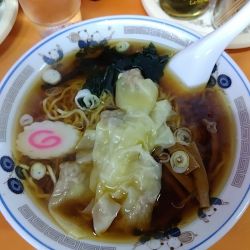 ワンタンメン　700円