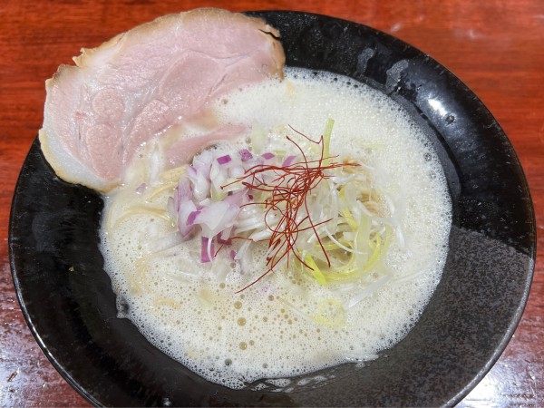 「白の鶏そば」@麺屋 綴の写真