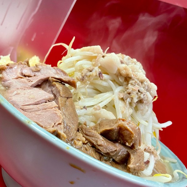 「大ラーメン(麺硬め/ヤサイマシマシ/アブラマシマシ/ニンニク)」@ラーメン二郎 新宿歌舞伎町店の写真