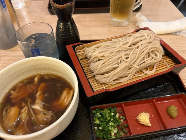 「地鶏セイロ1080円+木挽ブルー480円」@萩の茶屋 空港店の写真