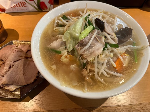 「肉タンメン大盛+焼豚」@麺匠 清兵衛の写真