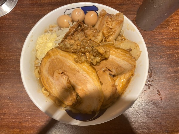 「雷そば（特）」@ラーメン 雷 東京本丸店の写真