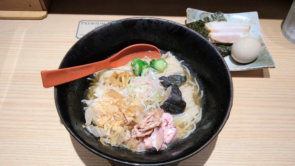 「【限定】特製 まぐろ節と焼きあごの冷しそば」@焼きあご塩らー麺 たかはし アトレ川崎店の写真