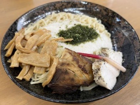 「鴨ねぎ南蛮つけ麺（平打ち）＋鴨もも串唐揚げ2本」@MENYA 食い味の道有楽の写真