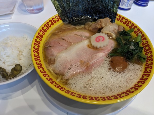 「上ラーメン（固め）+小ライス」@ラーメン 三浦家の写真