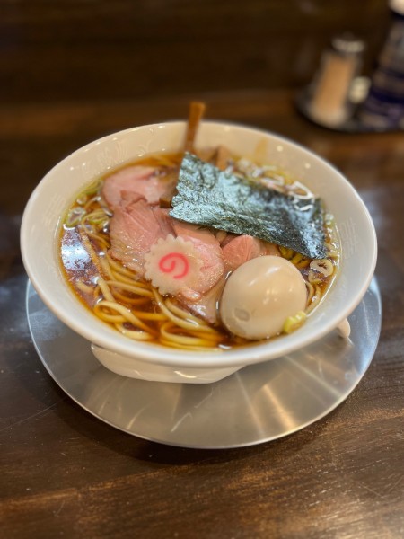 「東京醤油ラーメン（￥850）＋味玉（￥120）」@自家製麺 うるちの写真