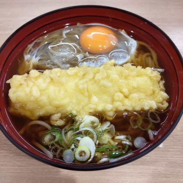 「いか天（￥550）＋生玉子（￥80）」@立ちそば処 鷹 郡山の写真