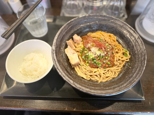 「麻婆まぜそば プチライス付き 1170円」@らぁ麺 やまぐち 辣式の写真