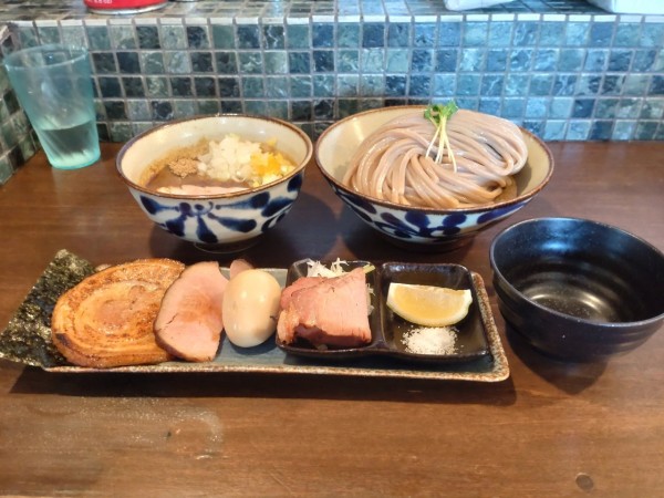 「汁並つけ麺中＋特製トッピング」@麺屋みつば＋クローバーの写真