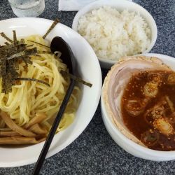 つけ麺（半ライス付き）1050円