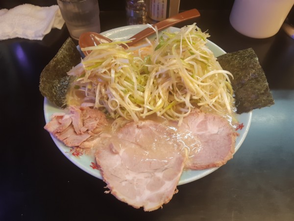 「ネギラーメン（こってりめ）＋ネギ増し（１５０円）」@壱発ラーメン 相模原店の写真