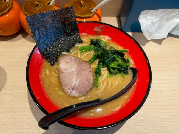 「豚骨ラーメン(醤油)800円＊オープン記念600円」@とんこつ 昇の写真