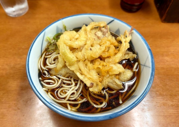 「いかかき揚げそば(560円)」@うさぎやの写真