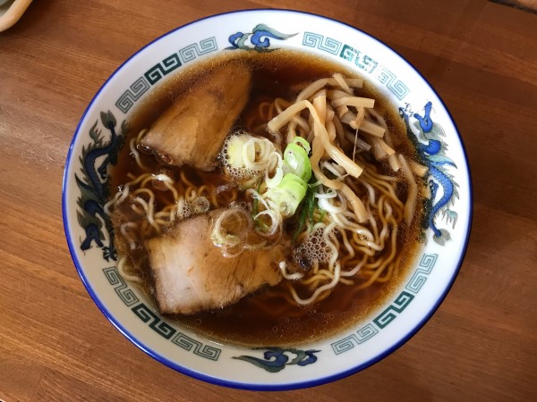 「正油ラーメン　800円」@なかよし 中央町店の写真