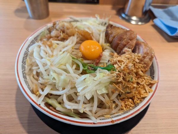 「汁なし小1000円」@豚山 八王子北野店の写真