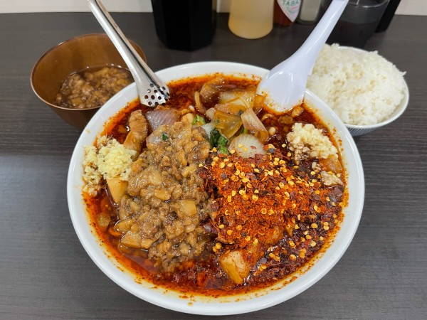 「辛いスタ満辛さ増し➕アブラまさお➕小ライス」@元祖スタミナ満点らーめんすず鬼 狭山ヶ丘分店の写真