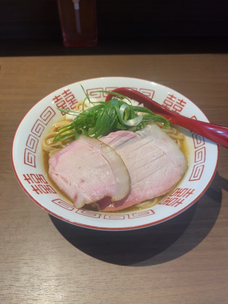 「鶏と豚と煮干しだしのまぜそば（1050円）」@自家製麺と自然派食材 晴耕雨読の写真
