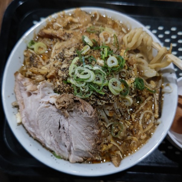 「サンラータン麺(1200円)＋生たまご(50円)」@夢を語れ 鳥栖総本店の写真