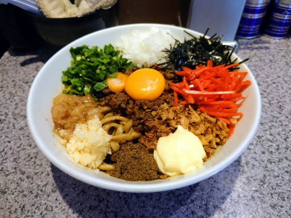 「限定 台湾まぜそば 並盛+紅しょうが+おい飯」@ラーメン宮郎の写真