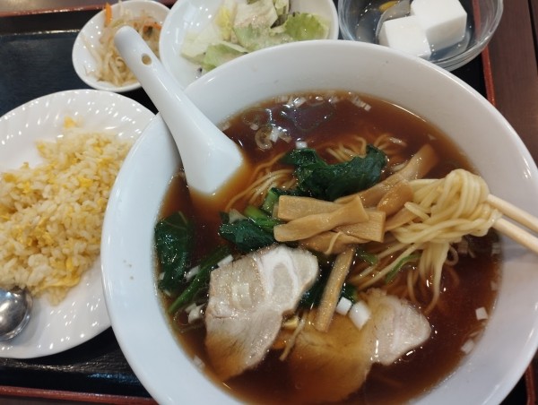 「ラーメンセット 美食苑ラーメン(700)」@美食苑の写真