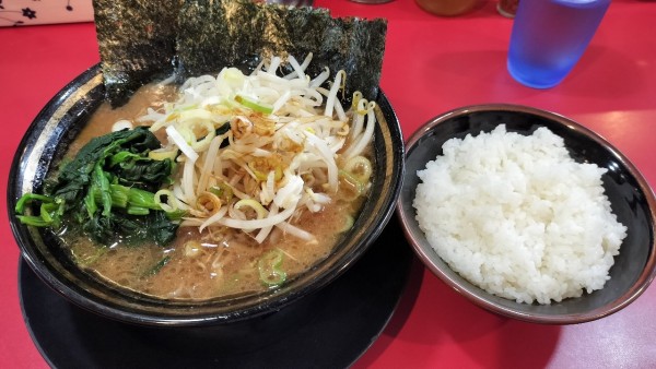 「ラーメンセット、ネギもやし」@家系ラーメン とらきち家の写真