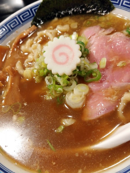 「手揉み煮干しそば」@AKEBIの写真