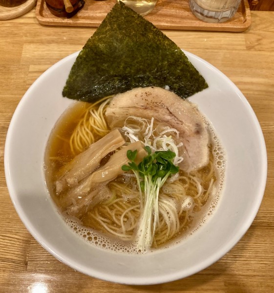 「煮干しそば980円」@麺屋 琥珀の写真