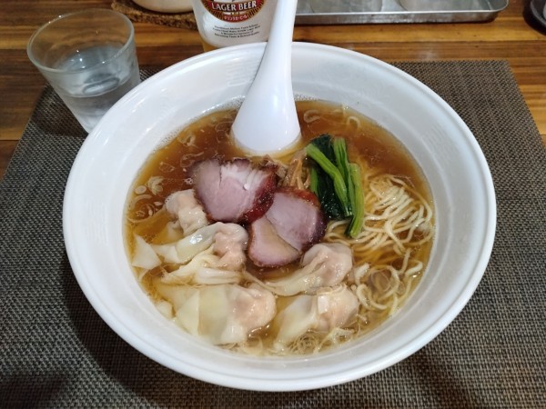 「ワンタン麺(5個·醤油)¥1050+生ビール¥500-」@らーめん穀雨の写真