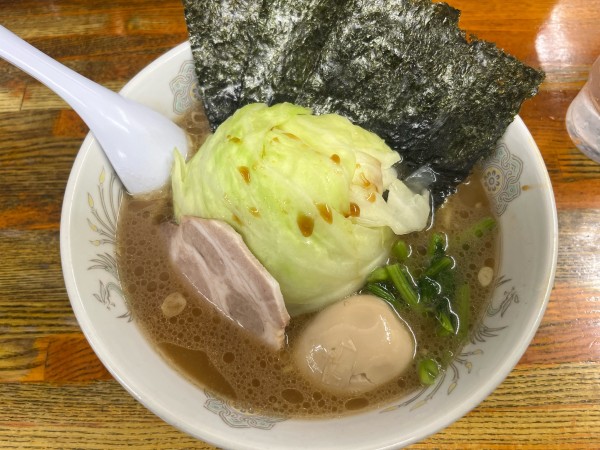 「キャベ玉ラーメン」@横浜ラーメン厨房 うえむらやの写真