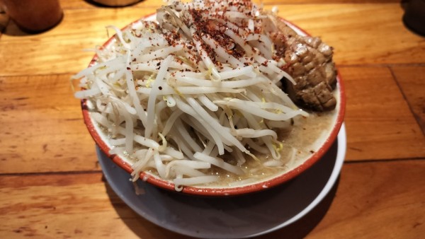 「小ラーメン（200g、豚3枚）850円」@らーめん バリ男 新橋本店の写真