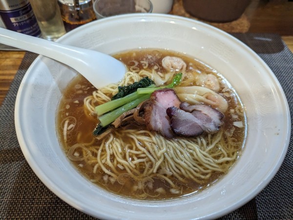 「らーめんわんたん3個1000円」@らーめん穀雨の写真