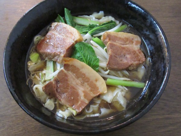 「醤油刀削麺（858円）」@中華居酒屋 義萬の写真