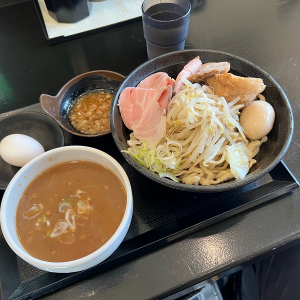 「極どろつけ中（冷）＋豚増しMIX＋味玉」@つけ麺 どでんの写真