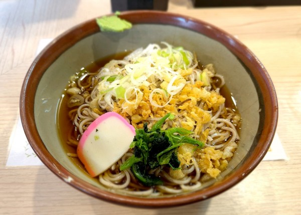 「冷したぬきそば(420円)」@丸八そば 菊川店の写真