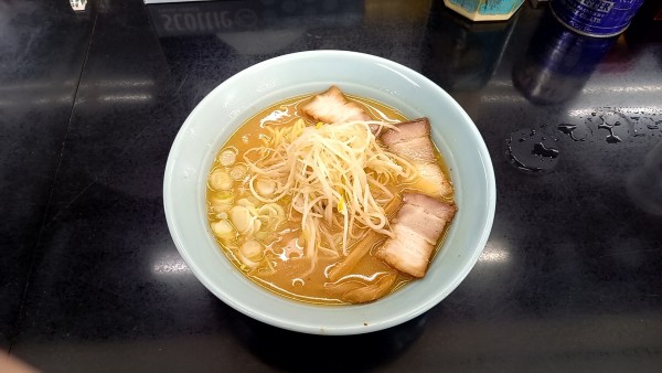 「みそ味ラーメン」@ラーメンもっと～ 彦名店の写真