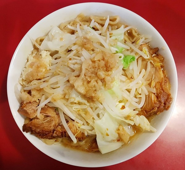 「ライト 並盛 半豚増し」@豚らーめん ミドリカワの写真