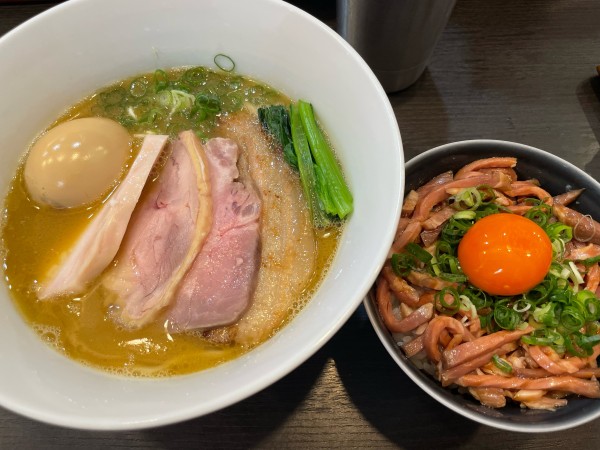「特製濃厚魚介ラーメン」@麺や 福はらの写真