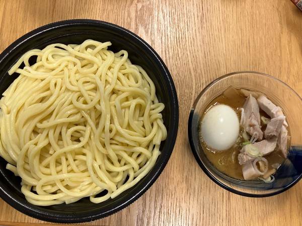 「つけ麺　大　テイクアウト920円」@つけ麺屋 やすべえ 高田馬場店の写真