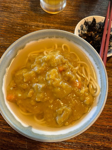 「カレーそば」@古謝そば屋の写真