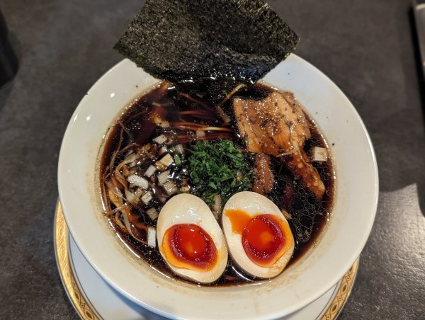 「濃厚醤油味玉」@中華そば 鍾馗 十三店の写真