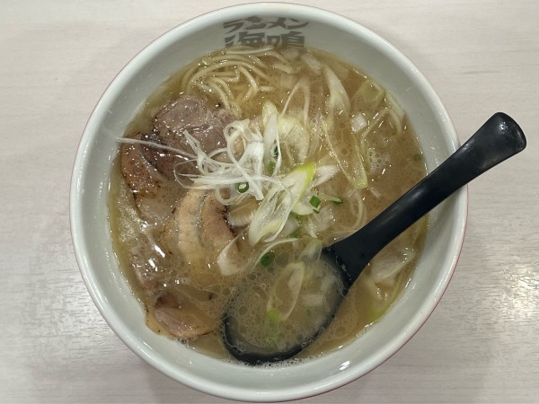 「魚介とんこつラーメン」@ラーメン海鳴 福岡空港店の写真