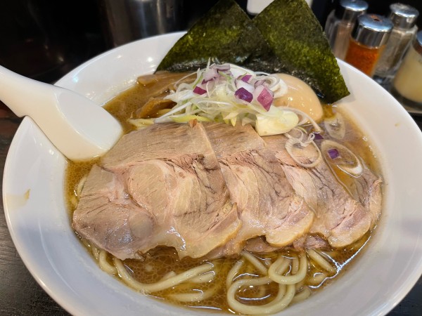 「特製まるいちラーメン特盛」@大勝軒まるいち 赤羽店の写真