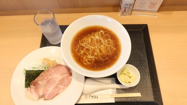 「醤油そば¥800」@麺Lab 千賀商店 小牧店の写真