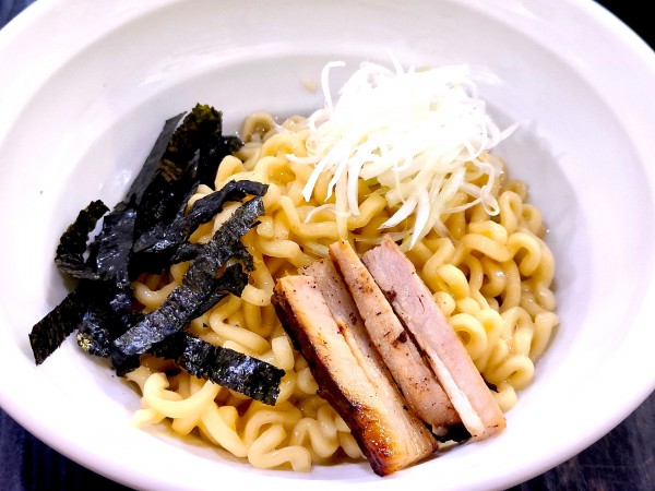 「黒」@麺爺あぶら 早稲田店の写真