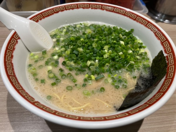「長浜らーめんカタ替えネギ追加」@長浜ラーメン 博多っ子の写真